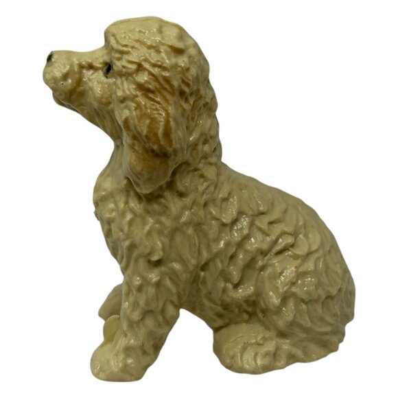 Vintage Miniature Plastic Golden Poodle Dog Toy Figurine 1 7/8 Inch Made In Hong - Picture 4 of 10